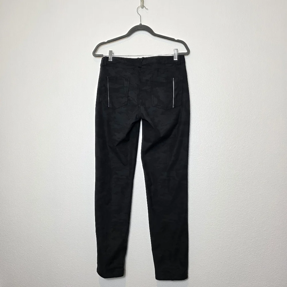 Lululemon Women's Day Trip Boyfriend Pants In Lotus Camo